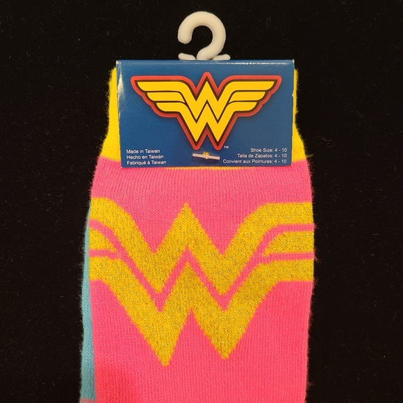 Wonder Woman Pink and Blue Socks - Picture 3 of 4